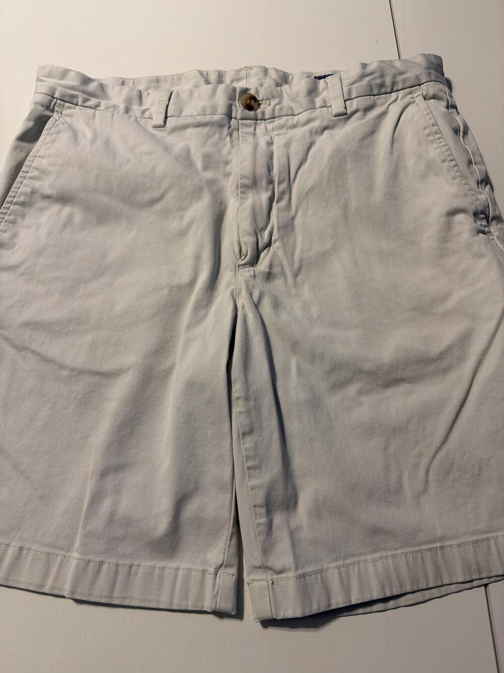 Men’s Sz 34 Vineyard Vines shorts